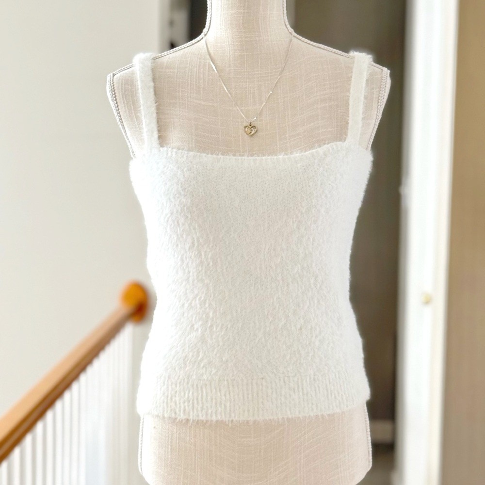 Willow & Wind White Fuzzy Eyelash Knit Square Neck Tank Top Medium